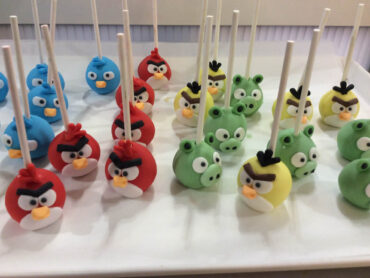 Ungry Birds – cake pops